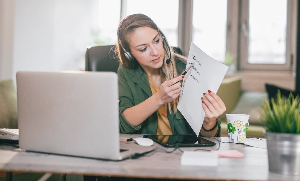 Essential 5 Tips To Start Teaching English Online